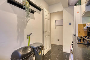 Kitchen- click for photo gallery